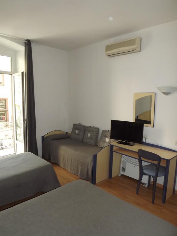 Univers Hotel 2*